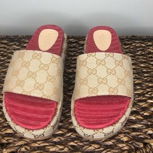 “Monogram” platform sandals